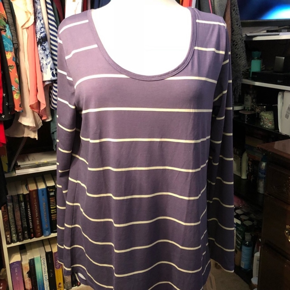 LulaRoe Lynnae shirt